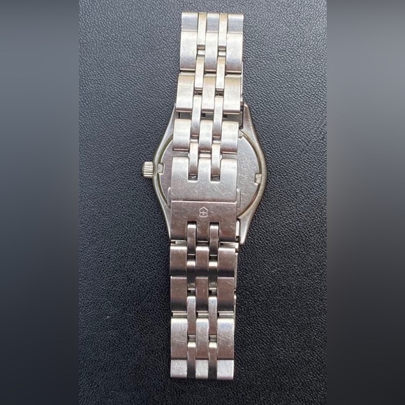 COPY - ~ Swiss Army Watch / Victorinox - Picture 2 of 5